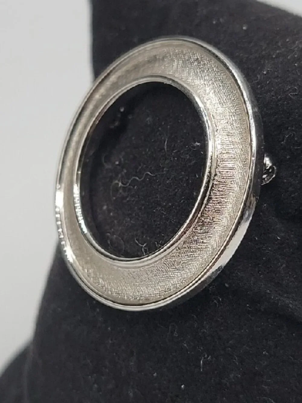 Vintage Crown Trifari Florentine Circle Brooch Pin Silver Tone Signed Estate